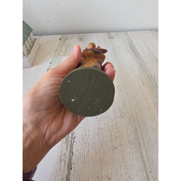 Shabby chic Easter bunny rabbit statue figurine carrot vtg style stands - Picture 9 of 9